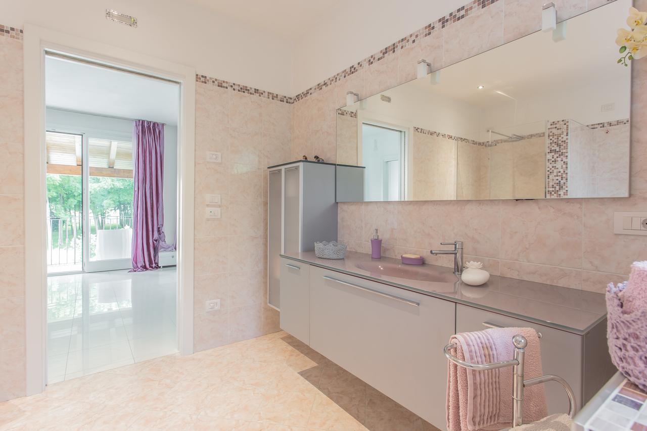 Pool & Garden Villa Lelia Mirano Exterior photo